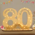 Hölzerne 80 Geburtstag Zahl LED Schild Dekoration Tisch Ornament mit 1944 und 2024 Geschenk - 80
