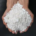 White decorative gravel stones for aquarium bottom sand, plant pots, and landscaping use. - 1 Jin / 0.5kg (0.3-0.5cm) / White Stone