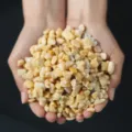 Natural yellow gravel pebbles for fish tank aquarium landscaping and potted plant soil decor. - 1 Jin / 0.5kg (0.5-1.2cm) / Mai Gold