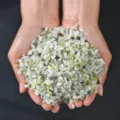 Natural river stones for aquarium landscaping and potted plant decoration, small gravel. - 1 Jin / 0.5kg (0.3-0.5cm) / Clear