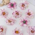 Cabezas de flores artificiales rosa violeta flores de seda para bricolaje sombrero - Púrpura Blanco