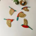 Hölzernes fliegendes Vogel Wanddekor Set, handgefertigtes Holzhandwerk für Heimdekoration. - Cyan