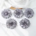 Kunstmatige grijze dahlia bloemen, fluwelen stoffen bloemhoofdjes voor huwelijksdecor, hoed krans DIY. - Grijs