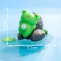 Mini Figura Rana de Resina Lindo Rocalla Estanque Agua Ornamento Variante Verde 3cm - N.º 6 Tumbado (No incluye piedras n.º 9)