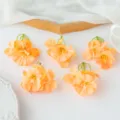 Cabezas de flores de seda artificial naranja para accesorios de pelo DIY y bodas. - Amarillo