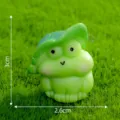 Miniatur Harz Frosch Figur mit Blatt Hut, süße Garten Dekoration, 3x2.6cm Tier Deko. - Nr. 6 Frosch auf Lotusblatt