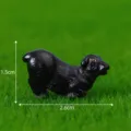 Mini figura de oveja negra de resina para micropaisaje de musgo y decoración de jardín DIY - Cabra negra arrodillada n.º 10