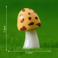 Miniatura de figura de hongo de resina para decoración de micropasaje de planta en maceta - Champiñón esbelto de cabeza amarilla n.º 6