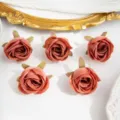 Têtes de roses artificielles en tissu de soie couleur automne pour chapeau DIY - Rouge brunâtre foncé
