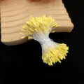 Gelbe künstliche Blumenstaubblätter für DIY-Handwerk und handgemachte handmade Accessoires. - Flacher Rosenkopf / 330 Stück/Packung / Zitronengelb