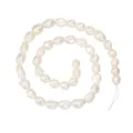 Natürliche weiße Süßwasserperlen Barockform für handgefertigte DIY-Schmuck Halsketten - Unregelmäßige Reisperle (3A) / 7-8mm / 35cm Strang / Weiß