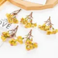 Branches de petites fleurs de roses artificielles pour couronnes DIY et décoration de mariage. - Jaune