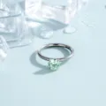 F136-Titanlegierung Piercing-Ring mit einem 4mm mintgrünen Zirkonia-Stein für Ohr - 10mm / Mintgrün