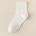 Weisse Baumwoll-Mittelrohrsocken für Damen, atmungsaktives Mesh-Design, komfortable SKU. - C28 (Einheitsgröße 34-40) / Weiß