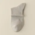Chaussettes unies en coton pour homme, design en maille respirante, vêtement quotidien confortable. - M95 (Taille unique 39-46) / M95-Y-0 Gris clair