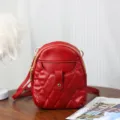 Hochwertiger roter gesteppter Mini-Rucksack Umhängetasche aus weichem Leder - Rot