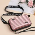 Roségoldene PC Hartschalen Umhängetasche mit Forever Young Buchstabengurt Reise - Roségold Rosa