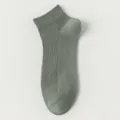 Herren Kurze Gerippte Baumwollsocken in Salbeigrün, Bequeme Alltags-Knöchelsocken Variante - M87 (Einheitsgröße 39-45) / Armeegrün