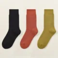 Damen verdickte Frottee-Mittelsocken für den Winter in Schwarz, Rostrot und Olivgrün. - J98-1 Schwarz + Ziegelrot + Dunkelgrün