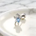 Elegante engelenoorknop met blauwe hart-zirkonia en titaniumstalen schroefsluiting - Engel Hart Stijl (A227-10# Titaniumlegering Buitenschroef)