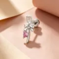 Pendiente para cartílago con corazón rosa, lazo y motivo de tenedor en tono plata. - Lado Derecho-Aleación de Titanio (A423) / Plateado