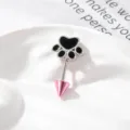 Unieke kattenpoot kraakbeen oorbellen met zwart emaille en roze kegelvormige schroef - Zwarte Poot + Roze Spike (RVS Externe Helix)