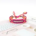 Buntes rosa handgewebtes Ethno-Freundschaftsarmband mit Rautenmuster und Quasten - A#(1) Bunt Rosa Gelb Blau