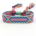 Handgewebtes ethnisches Freundschaftsarmband mit buntem Rautenmuster und Fransenverzierung. - A#(41) Bunt Blau Marine Rosa Orange