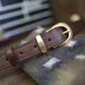 Cintura in vera pelle retro da donna con elegante fibbia a ferro di cavallo e texture. - Cachi