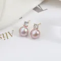 Elegante natürliche Süßwasserperlen-Ohrstecker mit Zirkon-Einlage und Goldfinish - Goldene Basis / Natürliches Rosa Lila