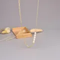 Asymmetrische Halskette mit goldener Büroklammerkette und fünf echten Süßwasserperlen - Süßwasserperle 3