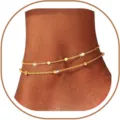 Minimalistisches doppellagiges Gold-Fußkettchen mit kleinen Plättchen und Perlen - Stil 8