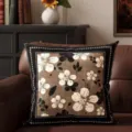 Vintage style throw pillow with floral pattern, retro cushion for sofa and bed decor. - 35x35cm (Without Core) / LZCB04