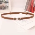 Elegante fina correa de cuero marrón para mujer con hebilla de doble anillo plateada. - Caramelo Hebilla Plateada