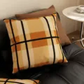 Coussin décoratif rétro à carreaux jaunes pour canapé et chambre, beau style vintage. - SBZA041808