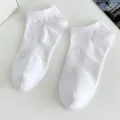 Calzini fantasmino donna bianchi tinta unita, salvapiede corti in cotone traspirante, comodi. - Taglia unica donna (cartellino singolo, misura 36-41) / Bianco