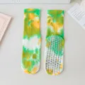 Tie-dye non-slip yoga socks for women, breathable cotton pilates mid-calf fitness socks. - One Size (EU 36-42) / Yellow-Green