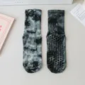 Summer tie-dye yoga socks non-slip pilates mid-tube socks fitness sports women socks trampoline - One Size (EU 36-42) / Black