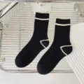 Dames zwarte middelhoge sokken met witte strepen, casual gebreide sokken voor herfst en winter. - Eén maat / Zwarte enkele streep