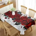 Tovaglia rettangolare con stampa floreale di rose rosse e nere per la decorazione domestica. - Modello 5