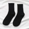 Klassische schwarze Socken mit Rübenrand für Damen, japanischer süßer JK-Stil Einfarbig. - Einheitsgröße / Schwarz