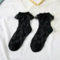 Schwarze Damen Socken mit Spitzen Rüschen, süße Lolita Stil transparente Netz Strümpfe. - Einheitsgröße / Spitzenkante - Schwarz