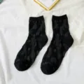 Schwarze Damen Spitzen-Mittelsocken, japanischer Lolita-Stil, dünne Sommer Blumen Socken. - Einheitsgröße / Rose-Schwarz