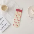 Chaussettes d'été transparentes en soie de verre pour femmes, style japonais mignon à fleurs. - Taille unique / Rose Fraise