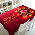 Mantel de mesa rojo rectangular impermeable Diwali con diseño de flores y velas decorativas. - Estilo 12