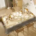 Mantel rectangular impermeable decorado con elegantes flores doradas y mariposas - 70x40cm / Estilo 3