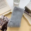 Flauschige Damen Wintersocken in Hellgrau, dicke warme Kuschelsocken fur kalte Tage. - Einheitsgröße / Blau