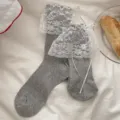 Chaussettes Lolita grises en dentelle à volants avec nœud, bonneterie coton douce. - Taille unique / Gris