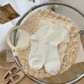 Süss weisse Spitzen Rüschen Socken Damen, Lolita JK Stil Mittlere Socken für Frühling Sommer. - Einheitsgröße / Durchgehendes Zopfmuster