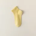 Damen einfarbige Baumwolle Netz kurze Socken, atmungsaktive flache Sommersocken. - Einheitsgröße / Hellgelb